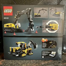 Lego 42121 Heavy-Duty Excavator - 2