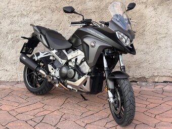 Honda VFR 800 X Crossrunner 2015, najeto 16900km - 2