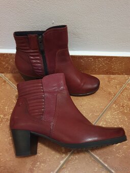 Dámské zateplené kotníkové boty Caprice, vel.37 - 2