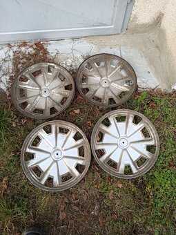 Poklice Škoda 110R - 2