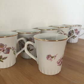 Sada 6 hrnku znacky Dubi s kvetinovym vzorem - 2