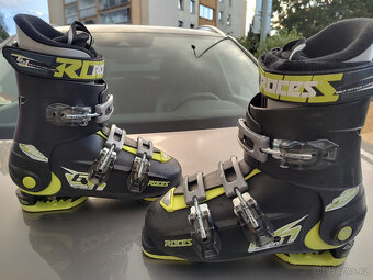 Lyžařský set sjezdové lyže, boty, hůlky - 2