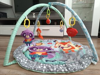 Hrací deka s hrazdou - 2
