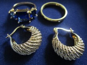 Sada plněné zlato-2xprsten&náušnice, váha 11.39g - 2