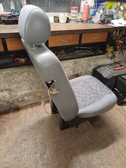 Sklopná sedačka Transporter T5 - 2