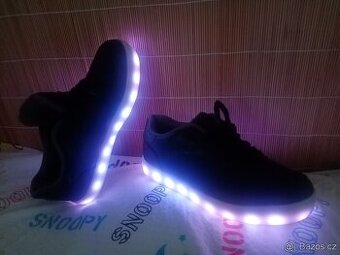 Svítící boty Sketchers - 2