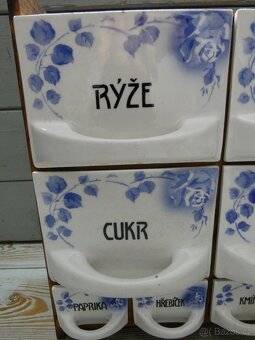 Staré kořenky-regál - 2