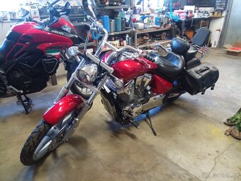 Honda vt 1300cs Sabre - 2