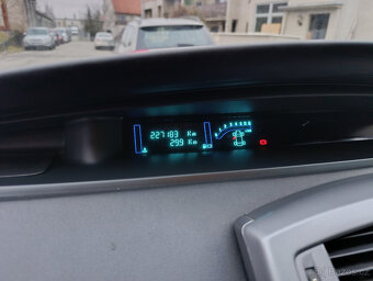 Renault Scenic 1.6i - 2