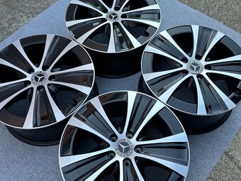 MERCEDES R18 8J ET43 - 2