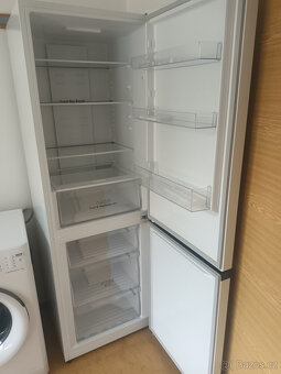 Lednice Hiesence RB390N4 - 2