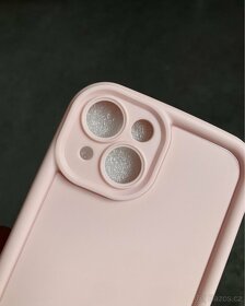 Nový růžový kryt na iPhone 14 - 2