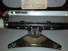 psací stroj Consul 221 - 2