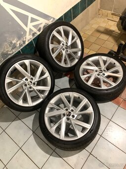 Alu kola Škoda SCALA R18 5X100 LETNÍ PNEU 205/45 R18 VEGA - 2