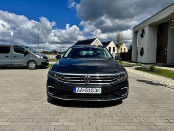 Volkswagen Passat GTE Variant - 2
