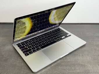 MacBook Pro 13'' 2020 / M1 / 16GB / 512GB SSD / Silver - D - 2