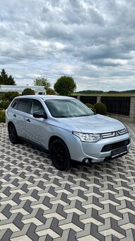 MITSUBISHI OUTLANDER 2.0i 110kw 100000 Km - 2