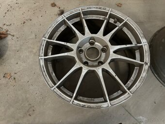 OZ Racing Ultraleggera 5x112 R17 2ks poškozené - 2