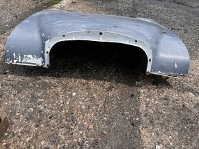 Mercedes-benz w110 Kapota původní stav - 2