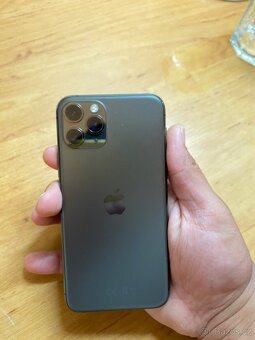 iPhone 11 PRO 64GB ŠEDÝ - 2