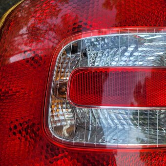 Skoda Octavia 2 Vrs, zadní světlomety. - 2