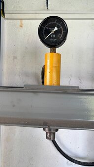 Hydraulický dílenský lis až 20T - 2