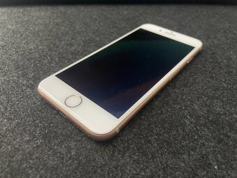 iPhone 8 64GB Rose Gold - Nefunkční (možná výměna) - 2