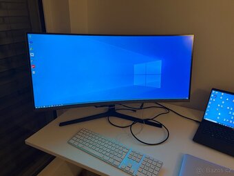 Samsung LED LCD 34" 3440x1440 USB-C, Prohnutý - 2