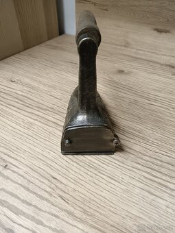 Starožitná žehlička - 2