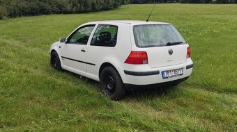 VW Golf IV - 2