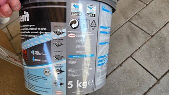 Spárovací hmota Ceresit CE 40 Antracite 5kg - 2