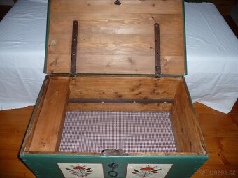 dřevěná truhla - 2