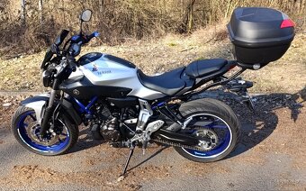 YAMAHA MT-07 - 2