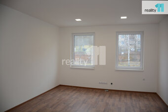 Pronájem nově zrekonstruovaných kanceláří. - 2