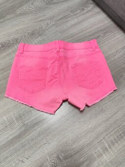Růžové riflové kraťasy-nové - 2