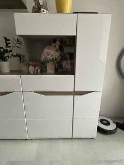 Set nabytku - komoda, vitrina a police z kolekce Lucy Sconto - 2