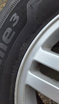 Originál kola Ford r15 s pneu - 2