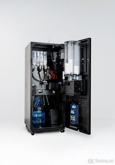 MULTIFUNKČNÍ KÁVOMAT - 2