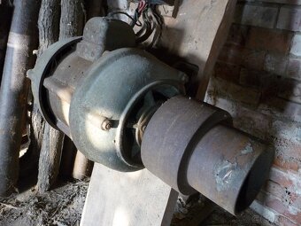 starý elektromotor - 2