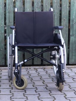 046-Mechanický invalidní vozík Meyra. - 2