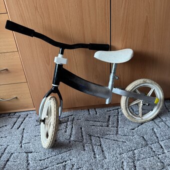 Dětské odrážedlo černobílé - 2