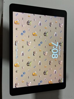 Apple iPad 8 (2020) - 2