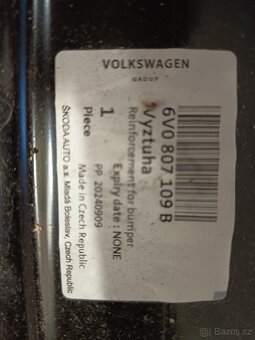 Výztuha předního nárazníku na Fabii 3 6V0807109B - 2