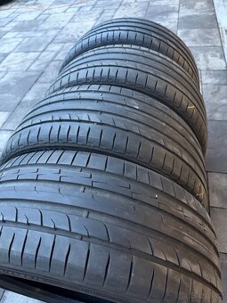 Letní pneumatiky 235/40R19 - 2