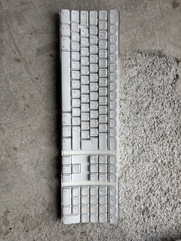Apple Wireless Keyboard (CZ layout) – bezdrátová klávesnice - 2