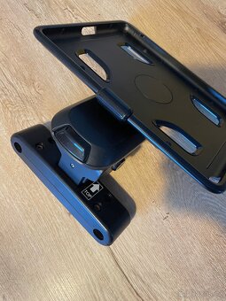 Držák tabletu iPad do auta - 2