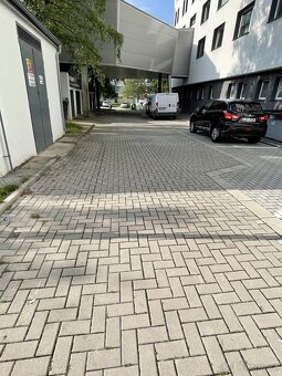 pronájem parkovacího místa - 2