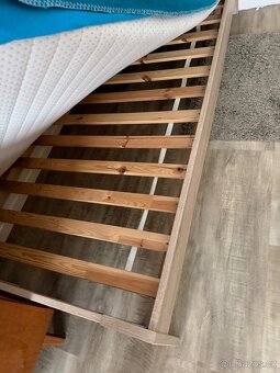 Postel i s matrací úplně nová - 2