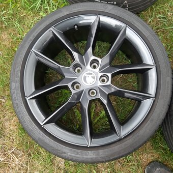 Gemini Black Alu sada R18 letní Škoda Octavia 3 VRS - 2