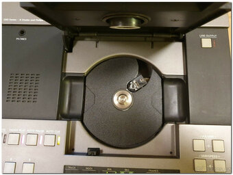 CD přehrávač Studer A730, řada CDS - 2